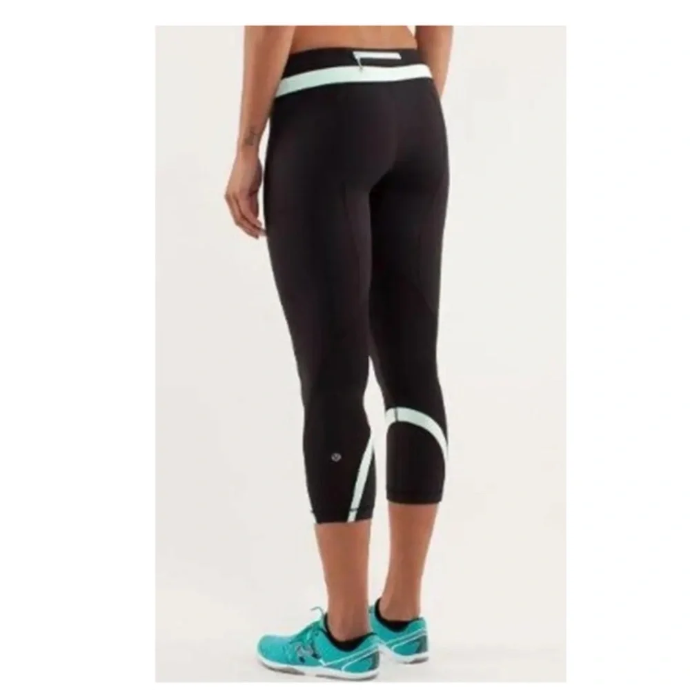 LULULEMON Run Inspire Crop II Black Mint Moment Polka Dot Size 4